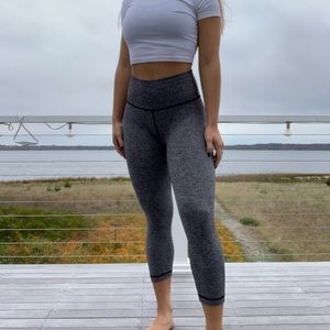 Lululemon Wunder Under  23’’ Crop Legging